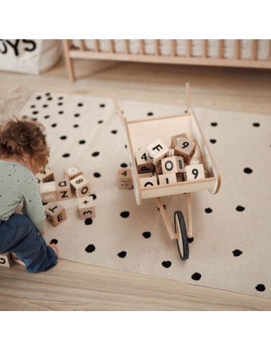 Lesena samokolnica za igrače