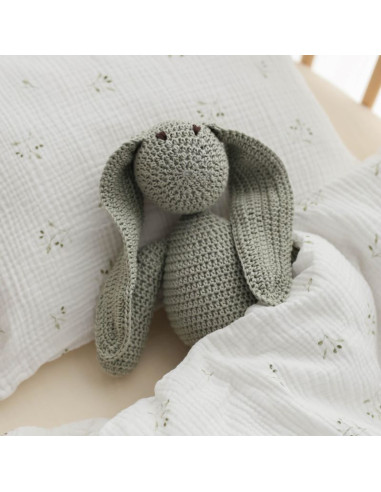 Kvačkani bombažni zajček olivne barve