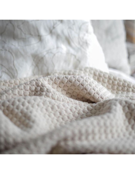 Cream Bubbles Blanket