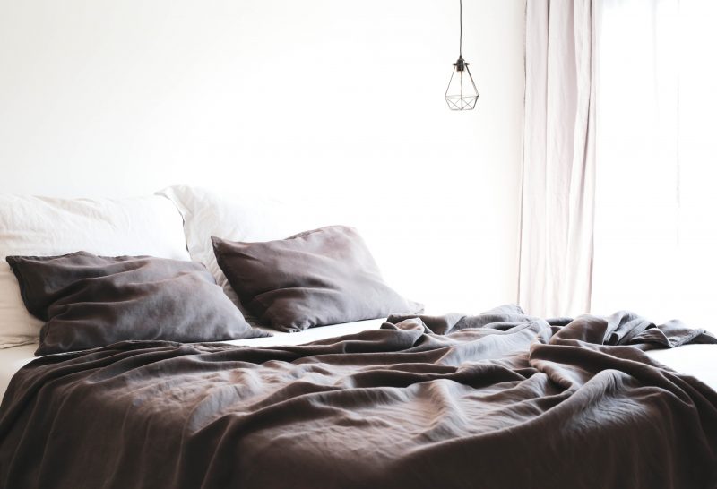 5 REASONS WHY LINEN BEDDING IS YOUR BEST CHOICE oohnoo